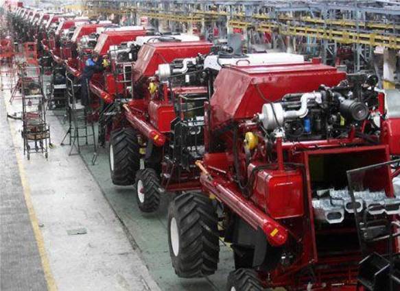 За 2015 год 35 предприятий-производителей сельхозтехники получили субсидии Минсельхоза России