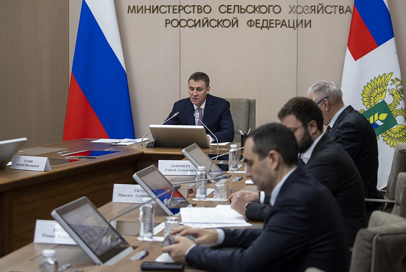 На оперштабе Минсельхоза России подвели итоги работы АПК в 2023 году и обсудили подготовку в весенней посевной