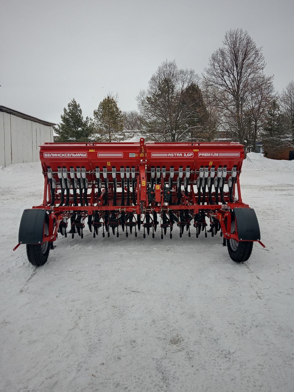 Поступила на испытания сеялка зернотуковая прессовая ASTRA 3,6 PREMIUM производства АО «Белинсксельмаш»